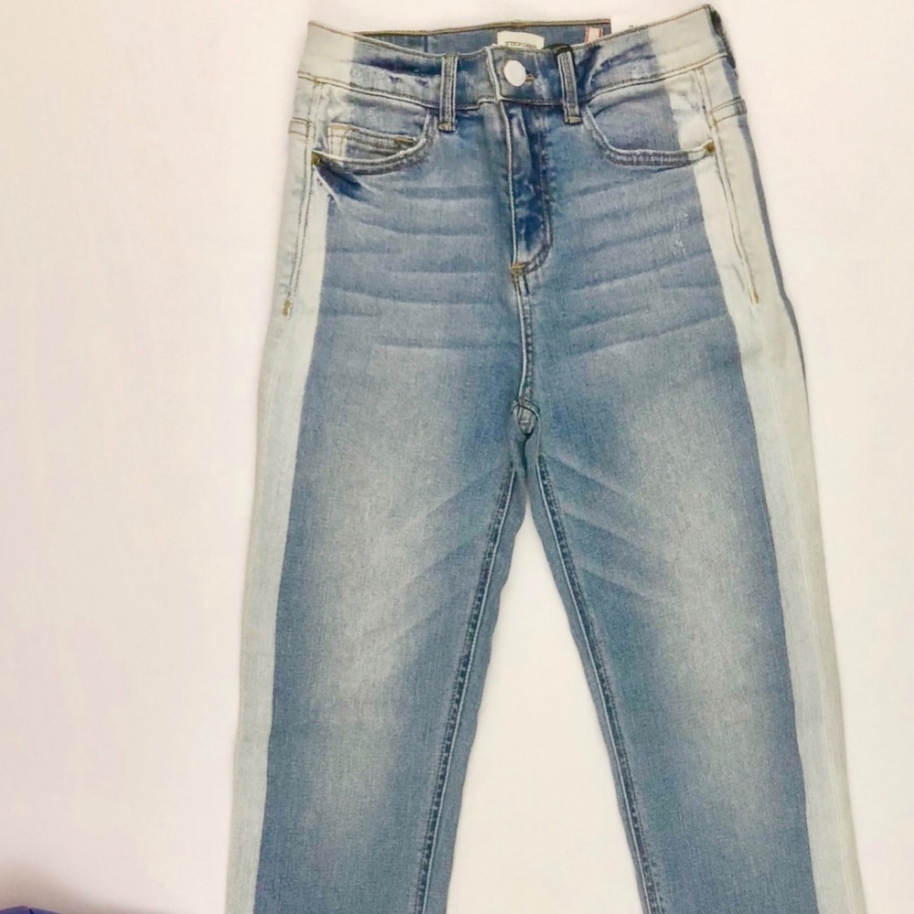 NEW SNEAK PEEK STRAIGHT LEG JEANS - Picture 2 of 4